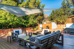 Red Rock Retreat with Amazing Patio and Hot Tub for family